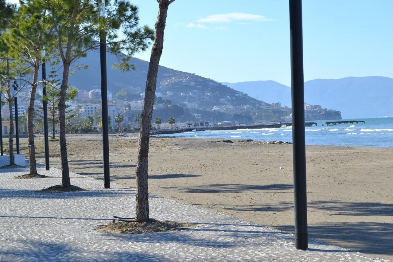 Seaview Penthouse 2 Bedrooms Apartment & Box Garage Vlorë Esterno foto