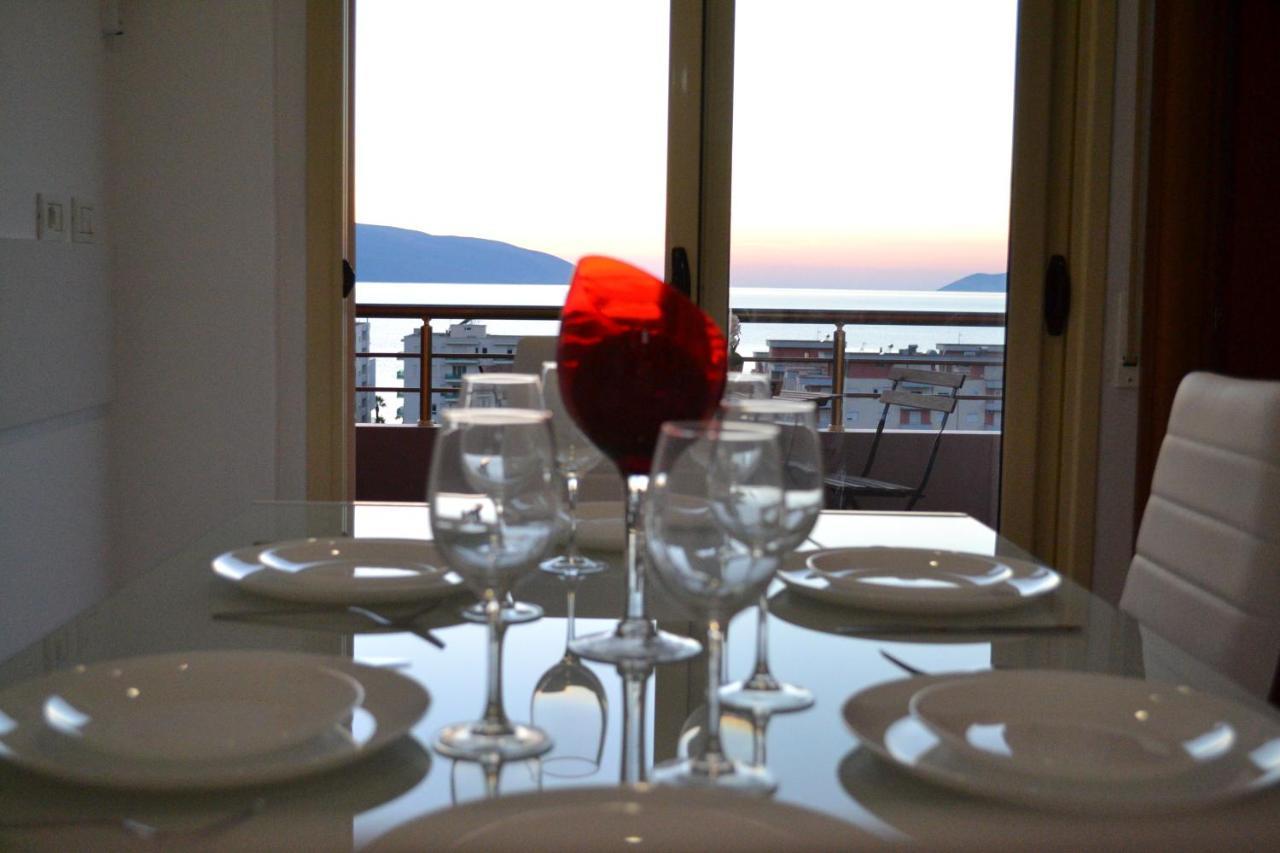 Seaview Penthouse 2 Bedrooms Apartment & Box Garage Vlorë Esterno foto